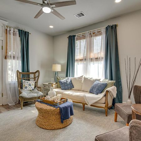 Walk To Galveston Beach Texas Home With Fenced Yard Экстерьер фото